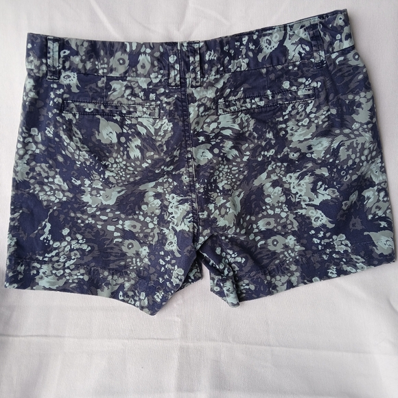 Calvin‎ Klein Jeans Blue and White Bermuda Shorts Sz 10 - Picture 3 of 9
